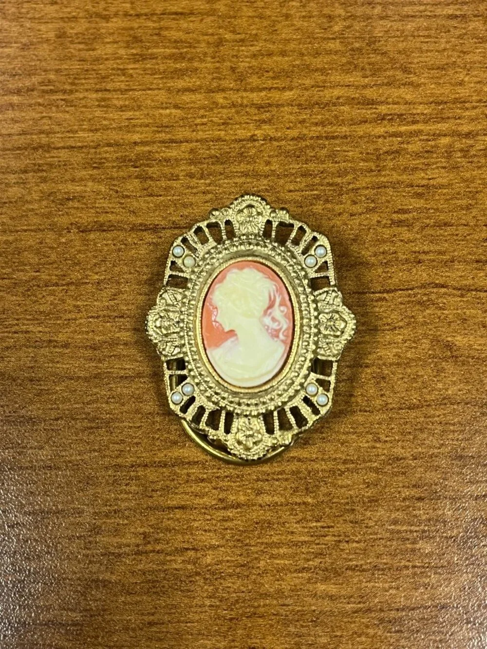 Share Vintage 1980s Cameo Scarf Clip Gold Tone Filigree Faux Pearl